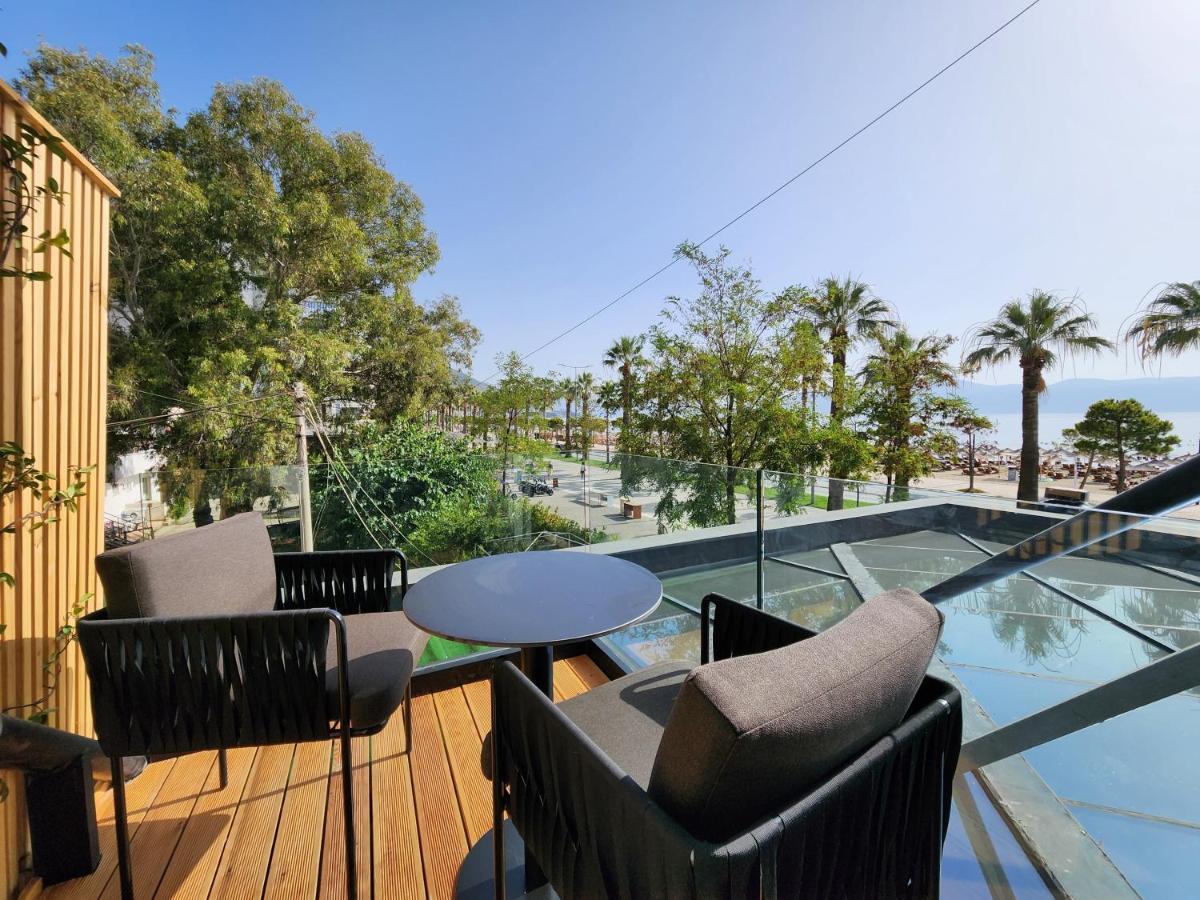 Charm Hotel Vlore Exterior photo