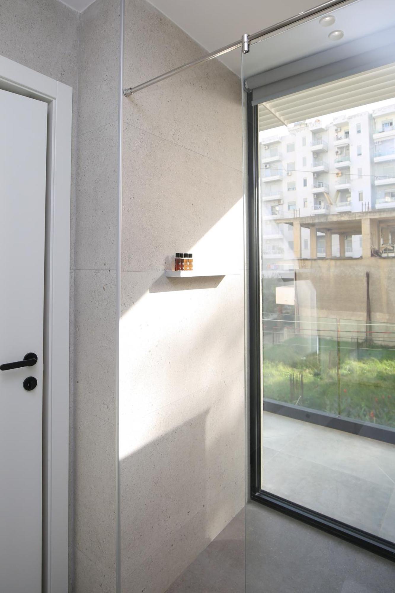 Charm Hotel Vlore Exterior photo