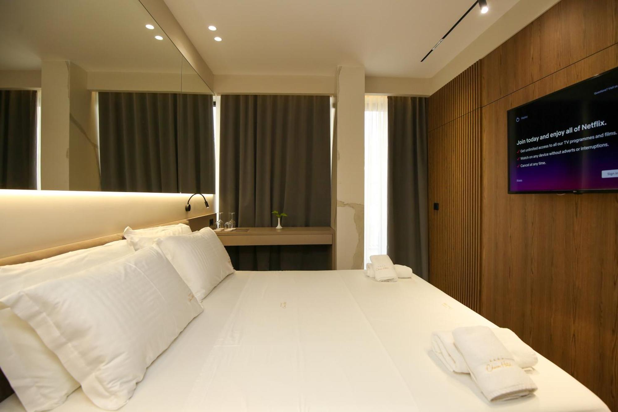 Charm Hotel Vlore Exterior photo