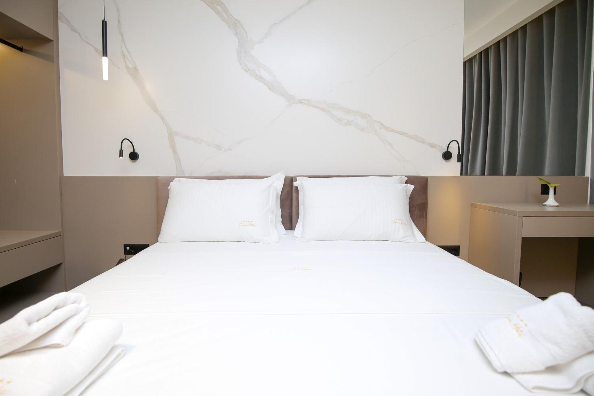 Charm Hotel Vlore Exterior photo