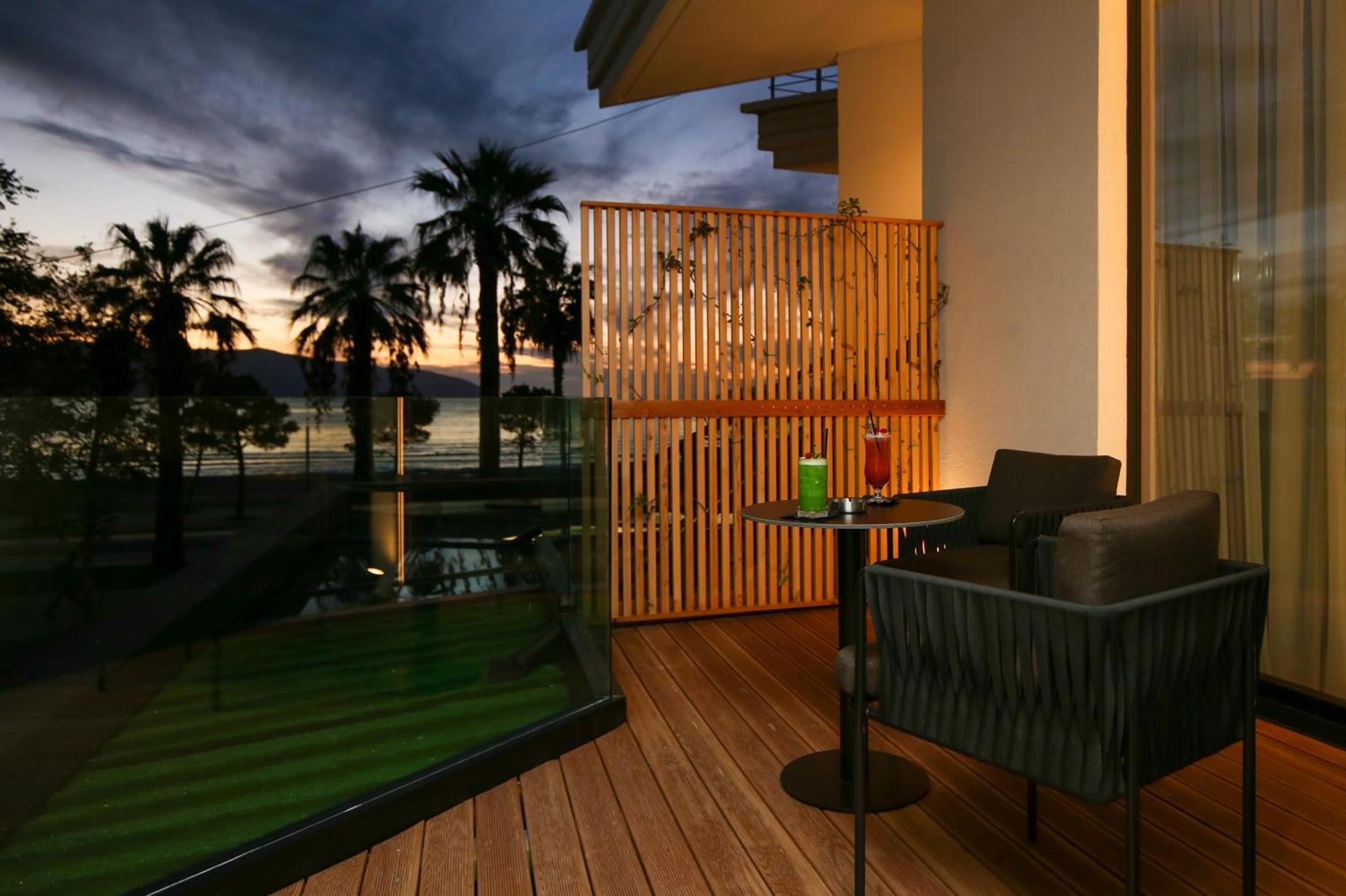 Charm Hotel Vlore Exterior photo