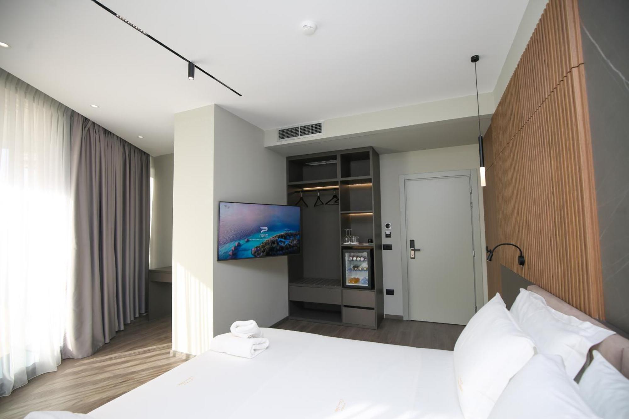 Charm Hotel Vlore Exterior photo