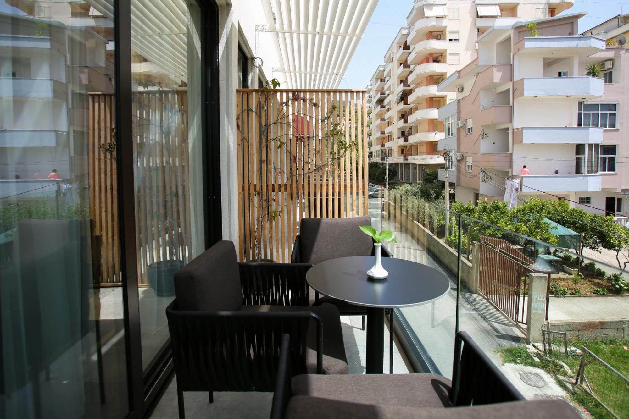 Charm Hotel Vlore Exterior photo
